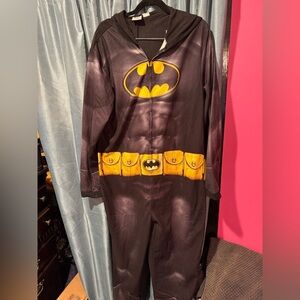 NWT MENS' BATMAN SIZE  L HOODED  UNION SUIT,  COSPLAY  HALLOWEEN  COSTUME